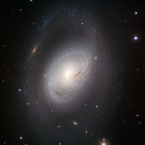375px-NGC 3368 ESO.jpg