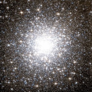 375px-Messier 2 Hubble WikiSky.jpg