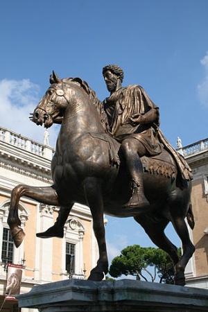 330px-0 Marcus Aurelius - Piazza del Campidoglio (3).JPG