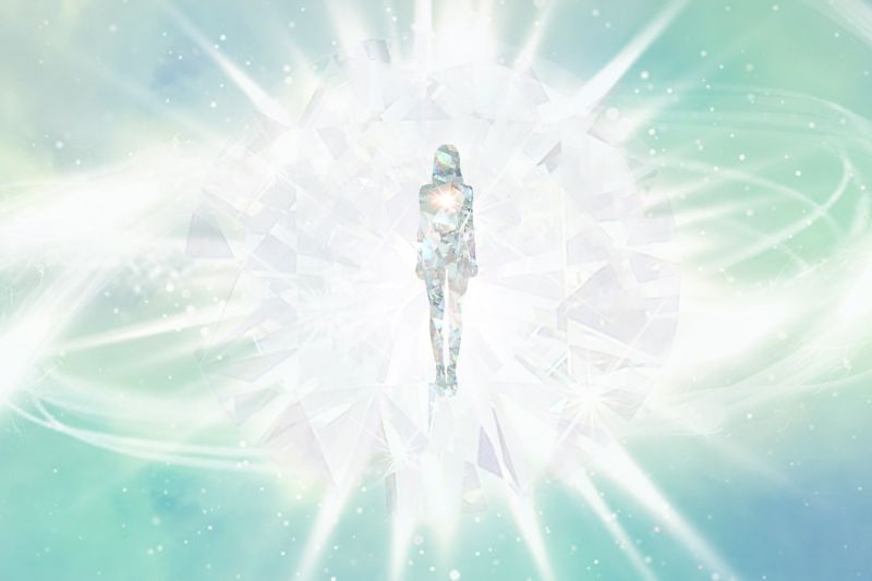 File:White Diamond Sun shield.jpg