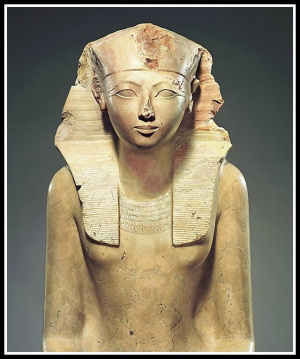 Hatshepsut-statue.jpg
