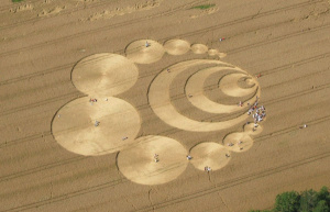 1200px-CropCircleW.jpg